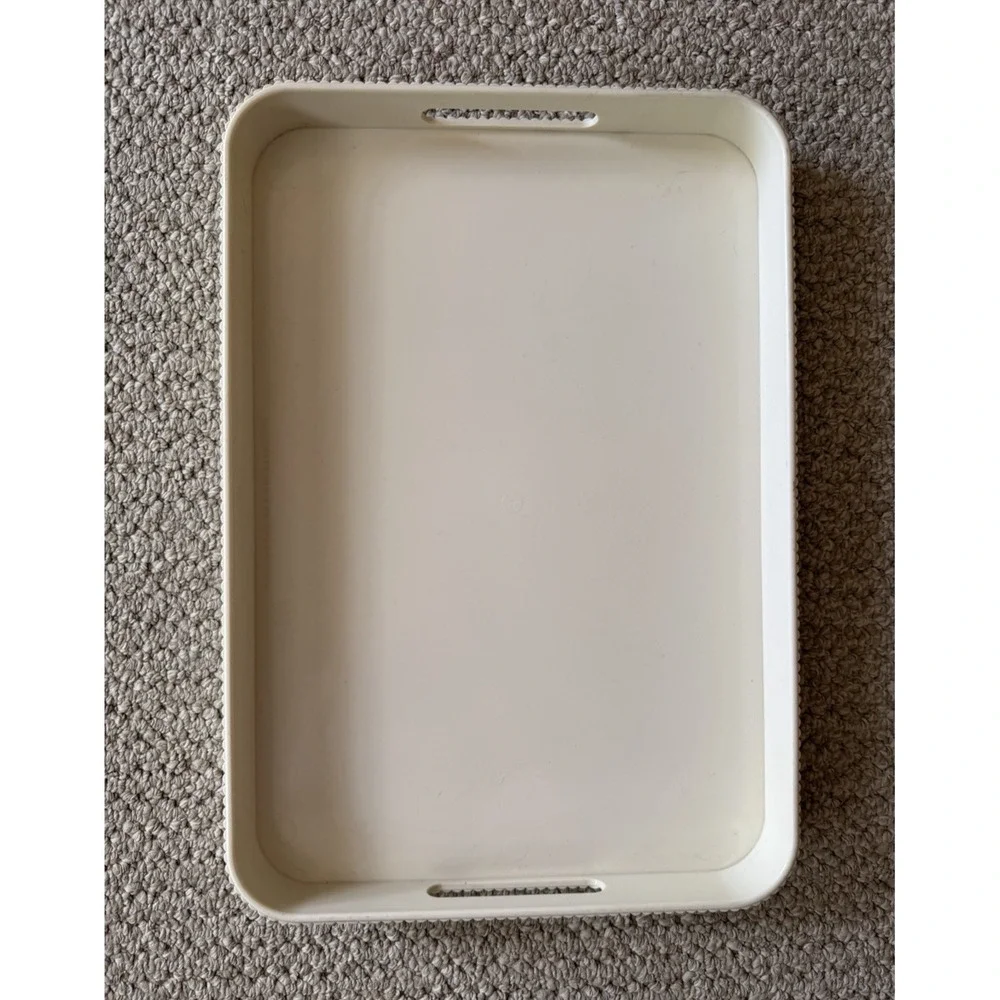 VTG Estee Lauder Cream‎ Vanity Tray Fluted Edge Handles 16x11 Plastic